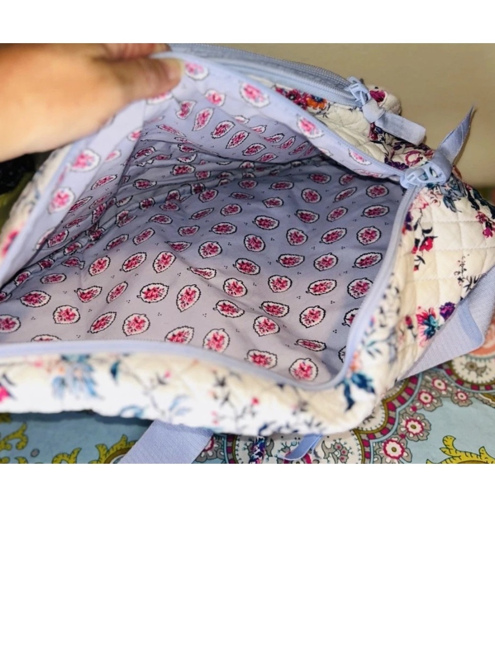 Vera Bradley Quilted Floral Sling Bag - Multi Floral, Excellent Condition - Picture 12 of 14
